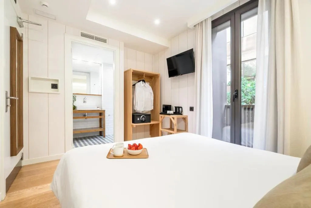 Double or Twin STANDARD Room, Casa Bella Gracia, Barcelona
