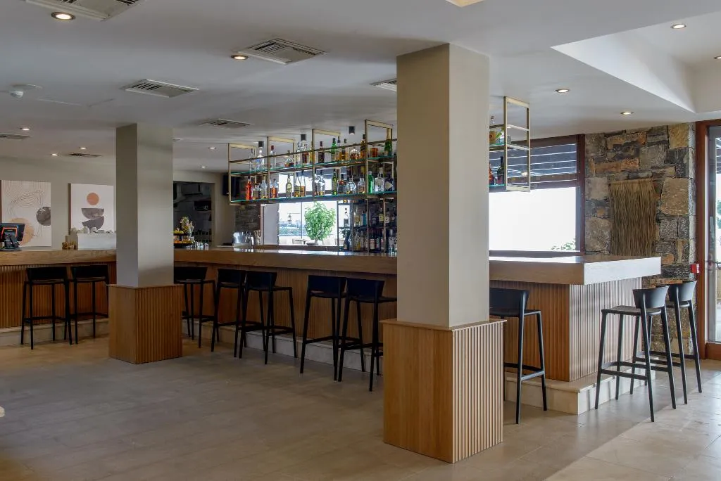 Bar, Blue Sea Beach Affiliated by Melia, Crete