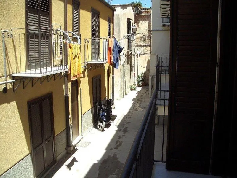 General view, Casa Giuditta Palermo Central, Palermo