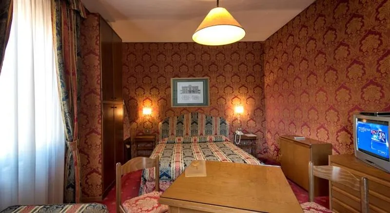 DOUBLE ECONOMY Room, Ponte Bianco, Rome