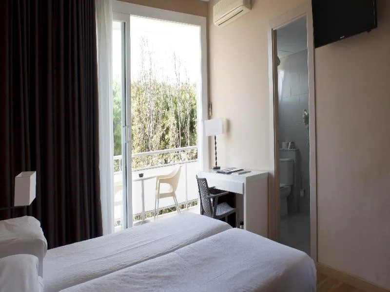 DOUBLE SINGLE USE STANDARD Room, Subur Maritim, Costa Brava