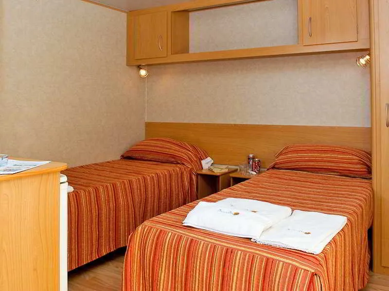 Room, Flaminio Village Residence (Bungalow Park), Rome