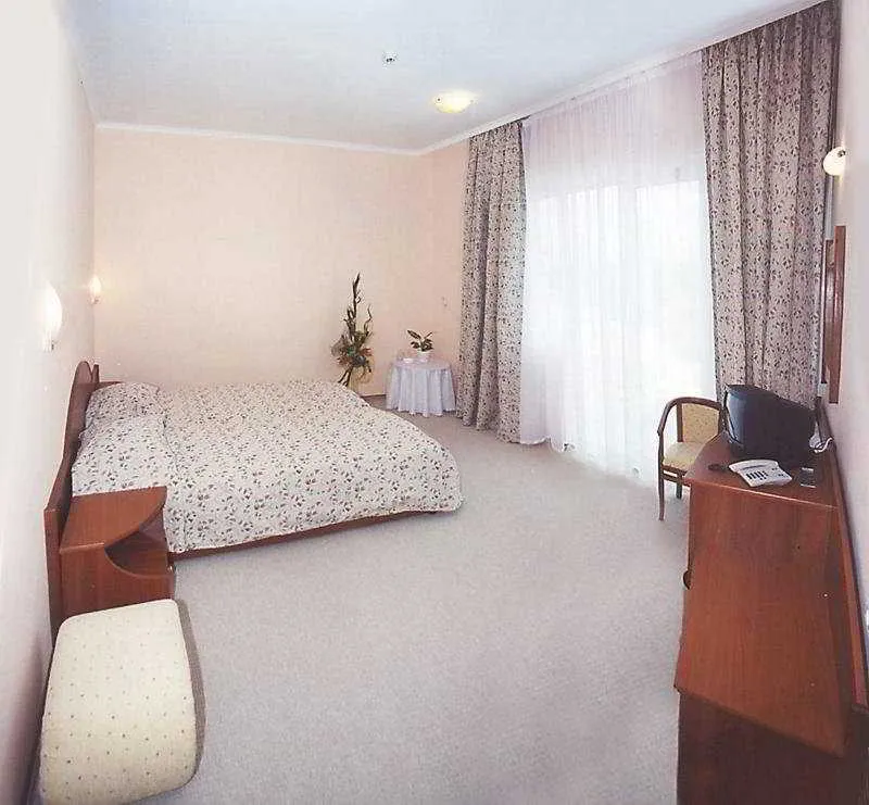 Room, Ritza, Varna