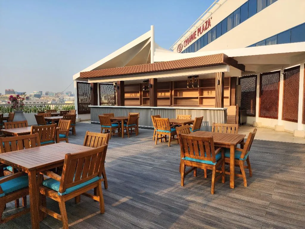 Bar, Crowne Plaza Deira, Dubai