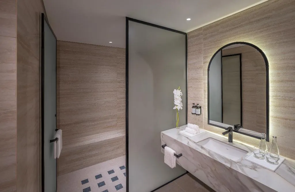 DOUBLE SUPERIOR Room, Oaks Ibn Battuta Gate Dubai, Dubai