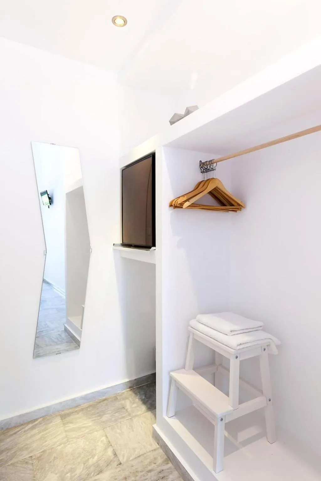 TRIPLE STANDARD Room, Scorpios Beach Hotel, Santorini