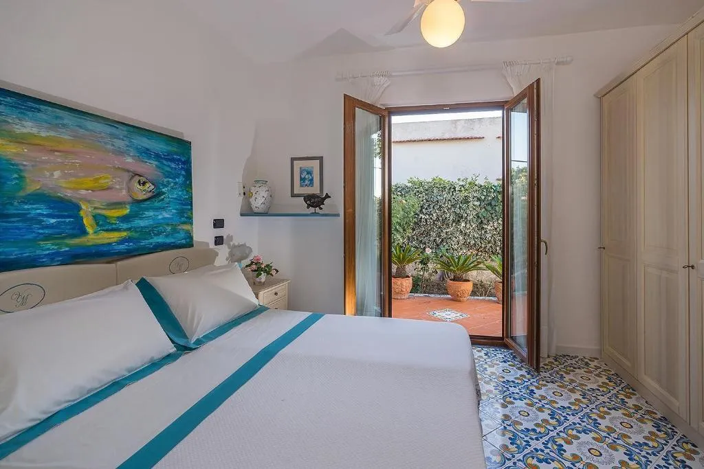 TRIPLE GARDEN VIEW Room, Villa Maria, Naples