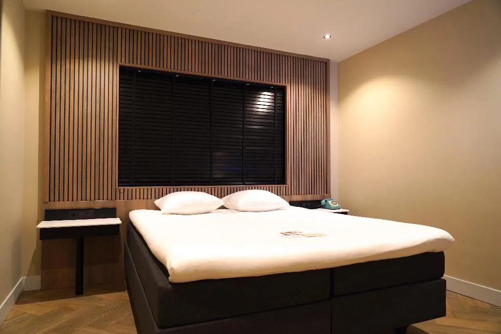 SINGLE ECONOMY Room, HOTEL ALKMAAR Bar & Restaurant Meeting & Events, Amsterdam