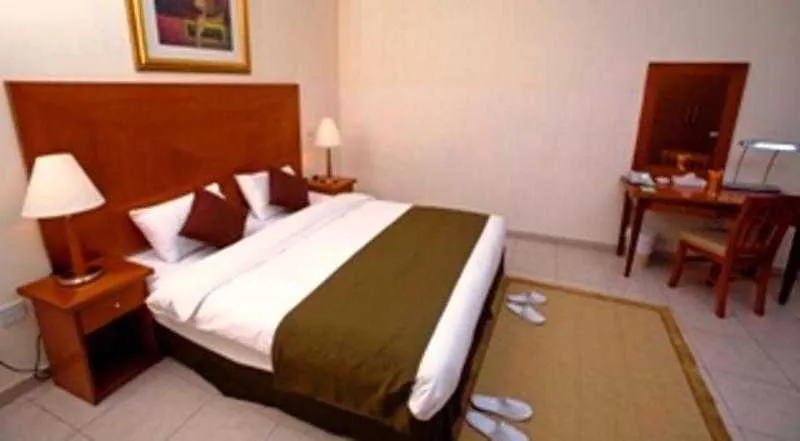Room, Icon Hotel Apartments, Dubai