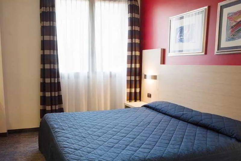 Room, Sporting Cologno, Milan