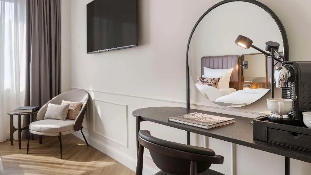 TWIN DELUXE Room, Vignette Collection Bristol Berlin, Berlin