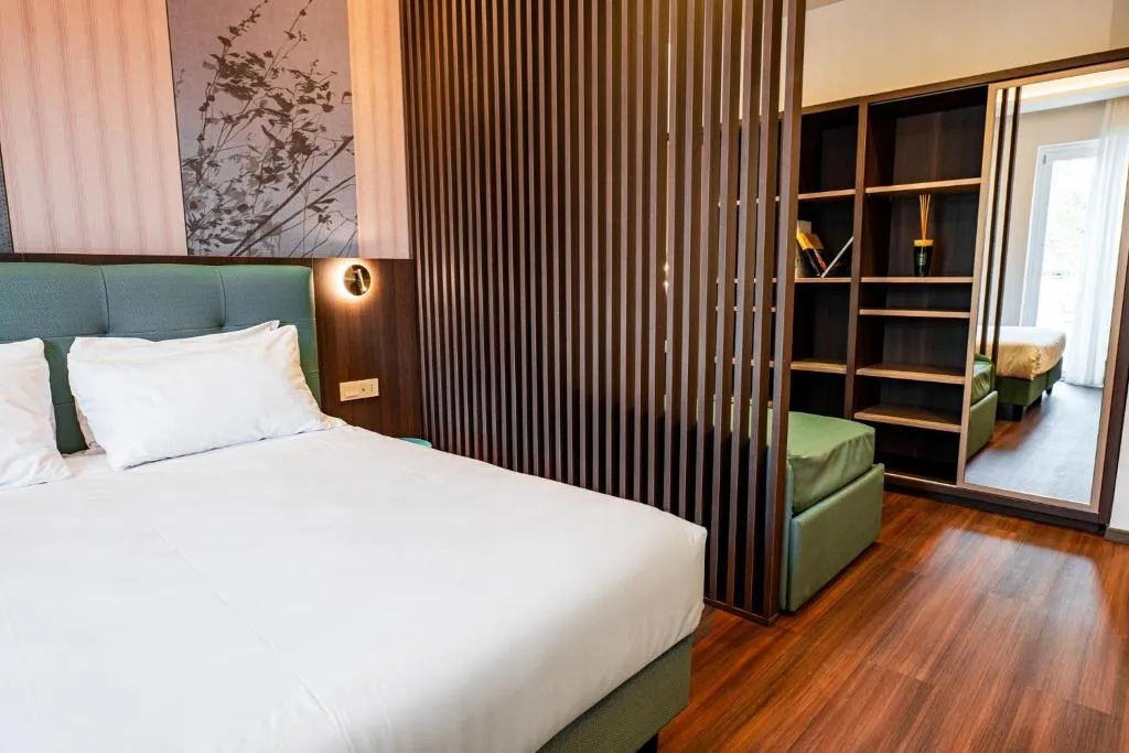 SUITE WITH TERRACE Room, Hotel Vittoria, Naples