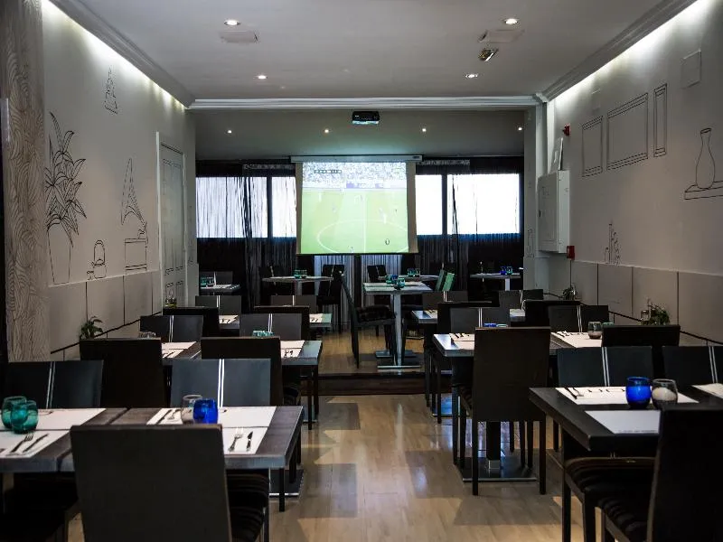 Restaurant, Hotel Suites Feria de Madrid, Madrid