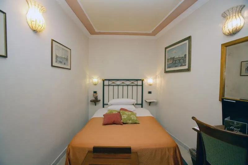 SINGLE CLASSIC Room, Domus Florentiae Hotel, Florence