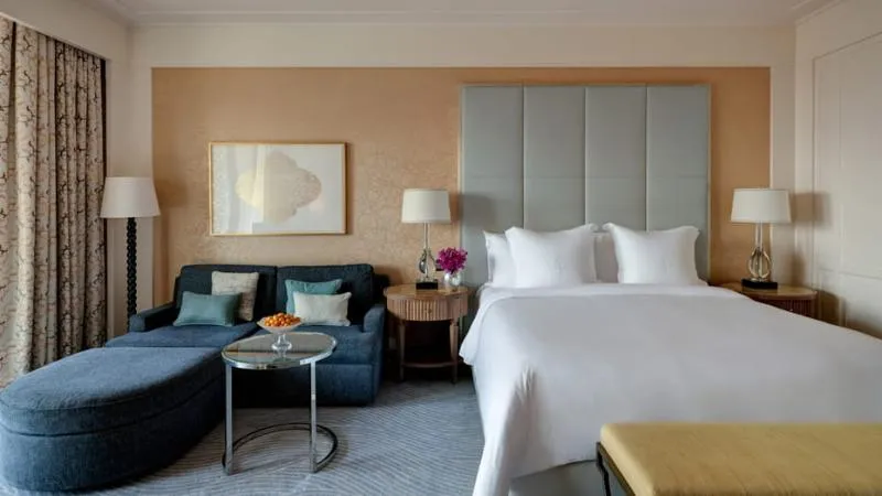 DOUBLE PREMIER KING BED Room, Four Seasons Resort Dubai at Jumeirah Beach, Dubai