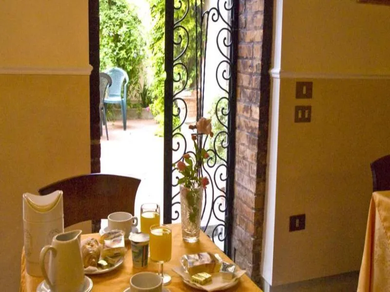 Bar, Tivoli, Venice
