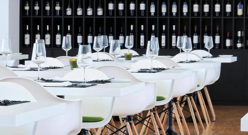 Restaurant, Open Village Sports Hotel & SPA Club, Porto