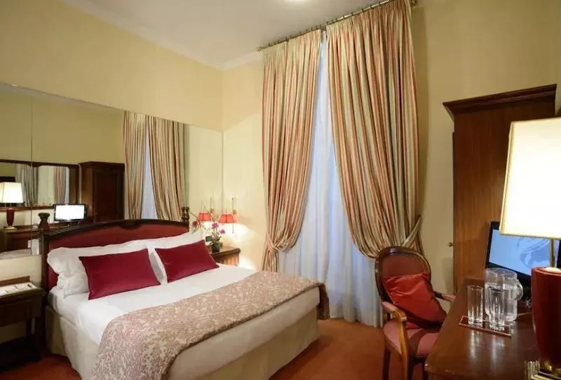 DOUBLE ECONOMY Room, Colonna Palace, Rome