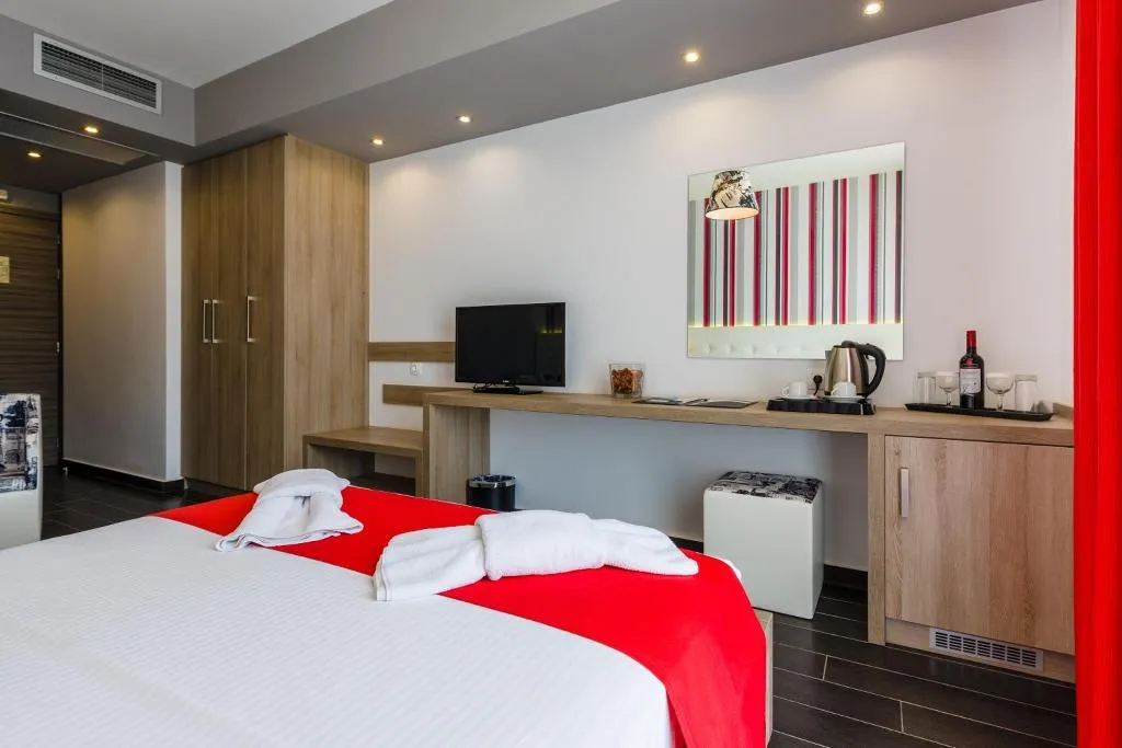 DOUBLE WITH BALCONY Room, Lagaria Hotel, Thessaloniki