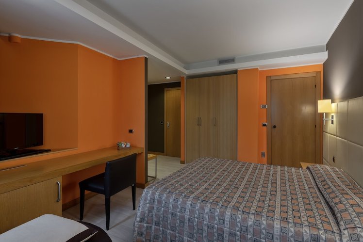 Futura Motel, Milan