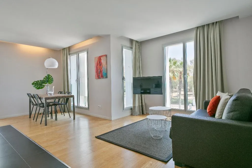 APARTMENT BUSINESS Room, Lugaris Beach Apartments, Barcelona