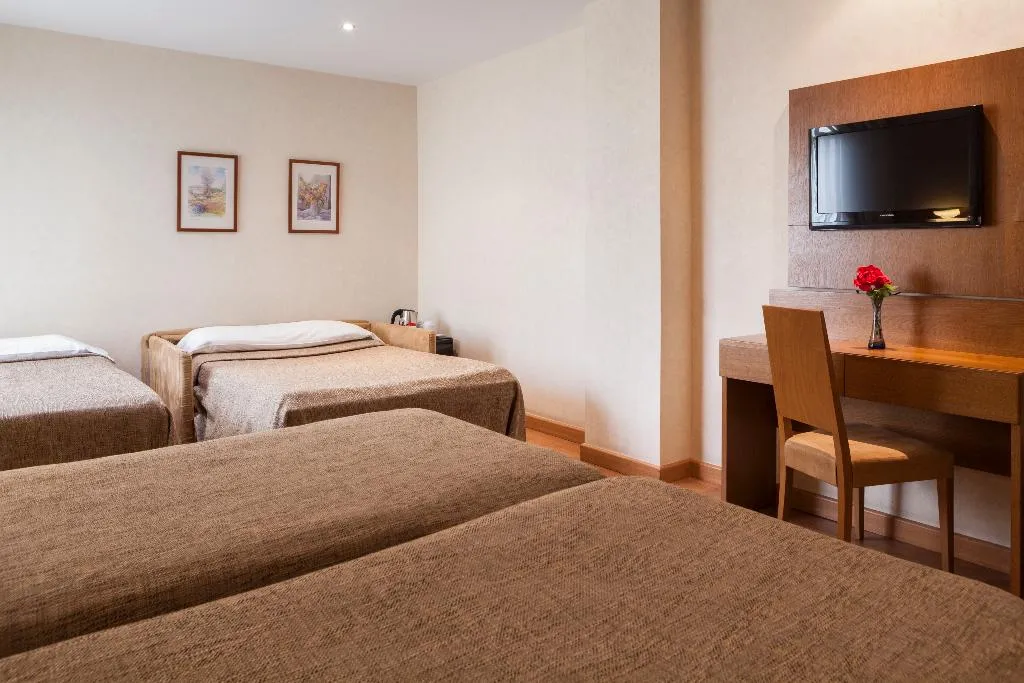 Room, Don Paco, Seville