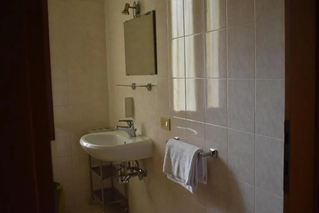 TRIPLE STANDARD Room, Nuova Locanda Belvedere, Venice