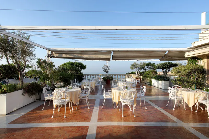Terrace, Eurostars Hotel Excelsior, Naples