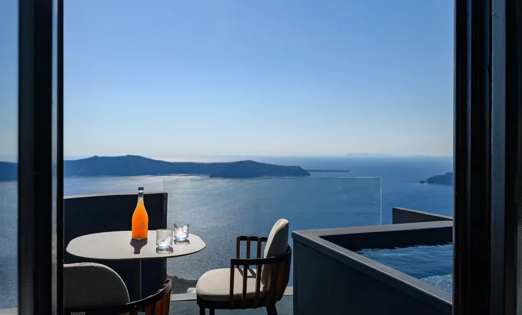 SUITE HONEYMOON Room, Kivotos Santorini, Santorini