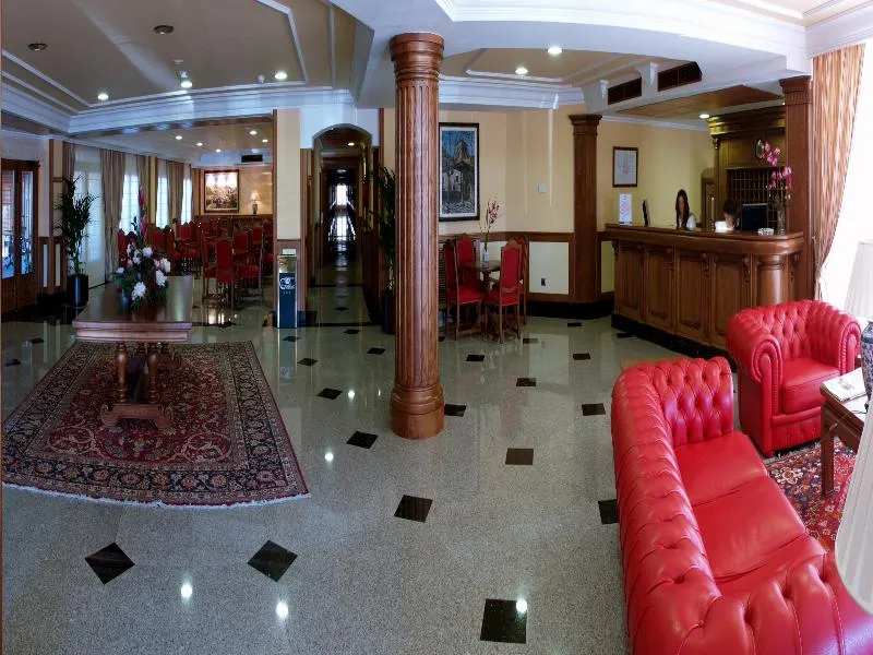 Lobby, Dos Castillas, Madrid