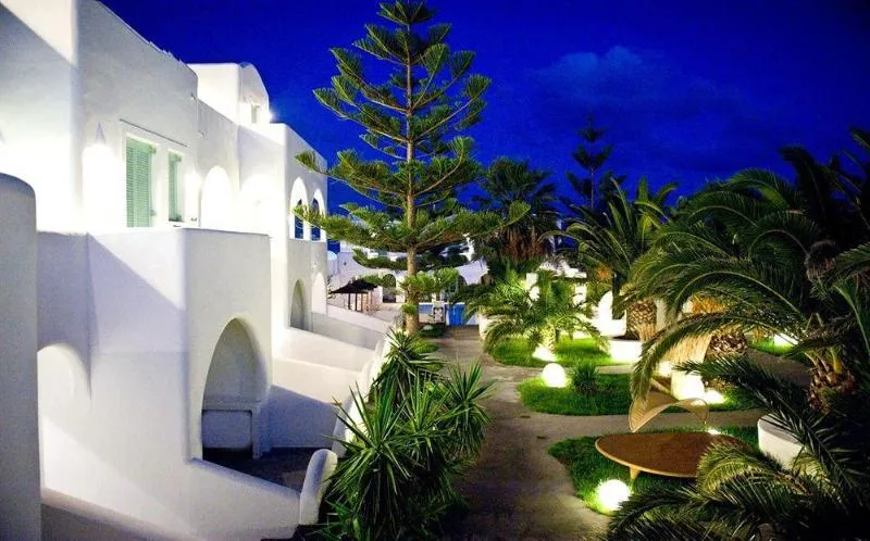 Pool, Daedalus, Santorini