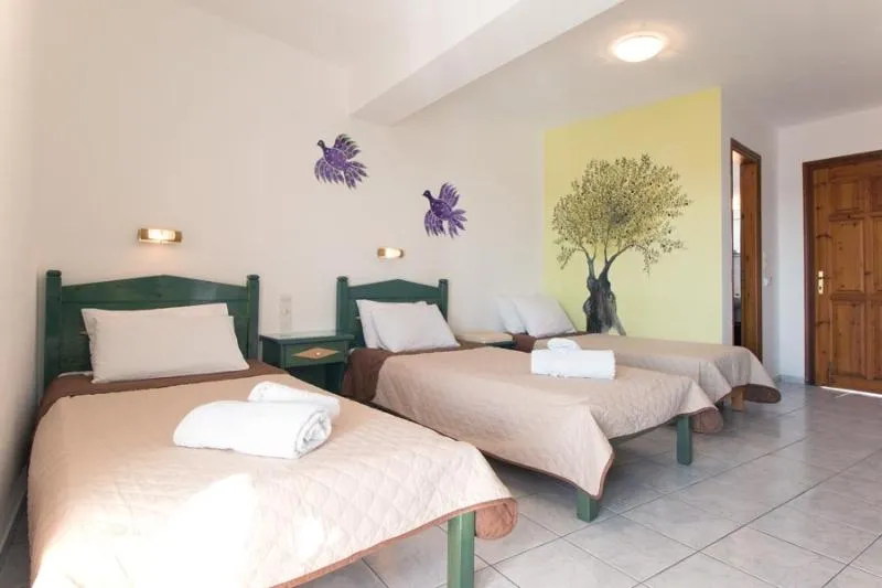 STUDIO CAPACITY 3 Room, Stefanis House, Skiathos