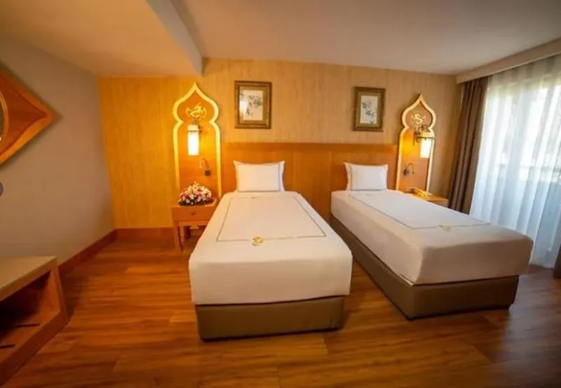 FAMILY ROOM DELUXE LAND VIEW Room, Royal Dragon Hotel, Antalya