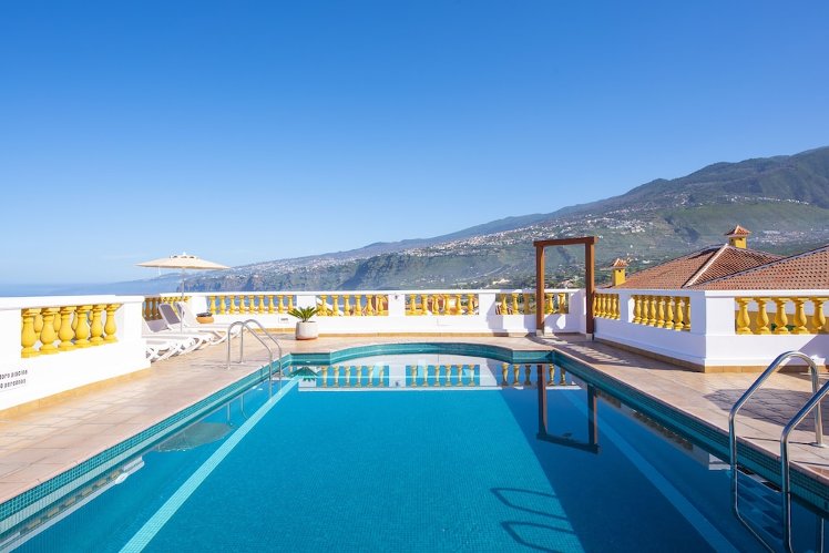 Club Tarahal, Tenerife