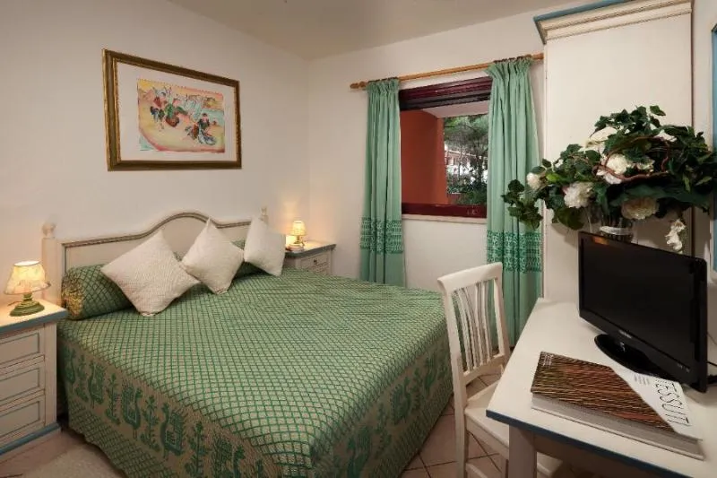 APARTMENT CAPACITY 6 TWO BEDROOMS Room, Appartamenti Villa Sa Prama - I Graniti - Il Mirto, Olbia