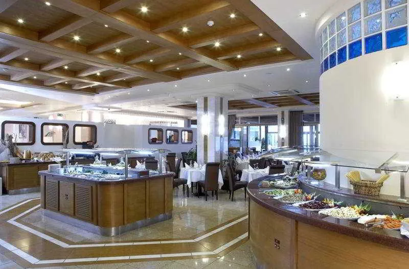 Bar, Thalassa Beach Resort, Crete