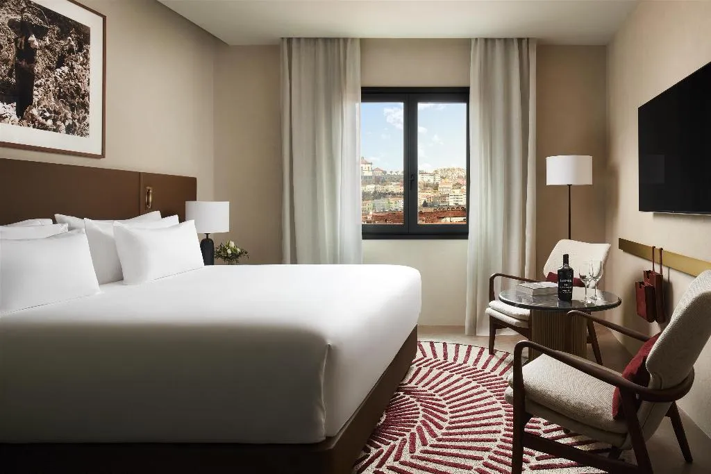 FAMILY ROOM PREMIUM Room, Tivoli Kopke Porto Gaia Hotel, Porto