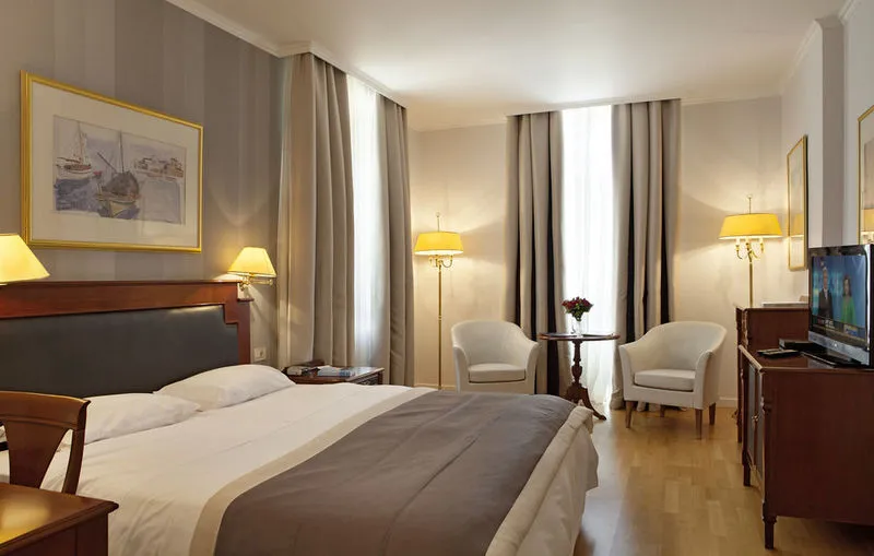 TRIPLE GUEST ROOM Room, Theoxenia Palace, Athens