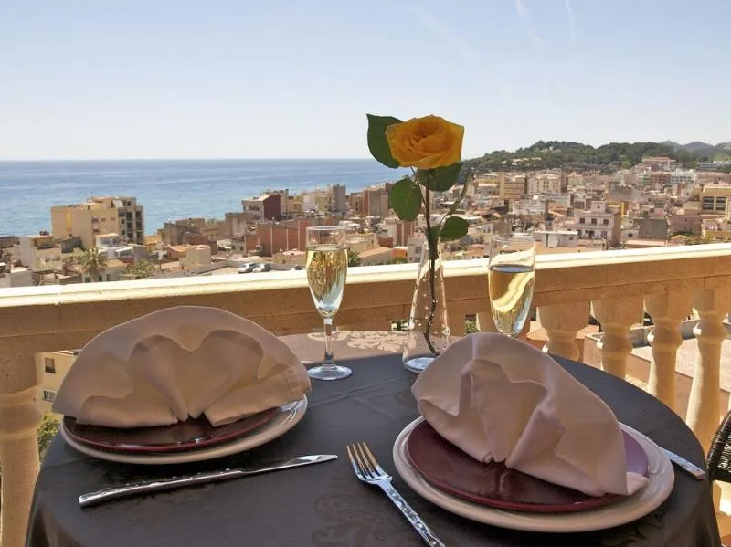 TRIPLE SUPERIOR Room, Alba Seleqtta Hotel Spa Resort, Costa Brava