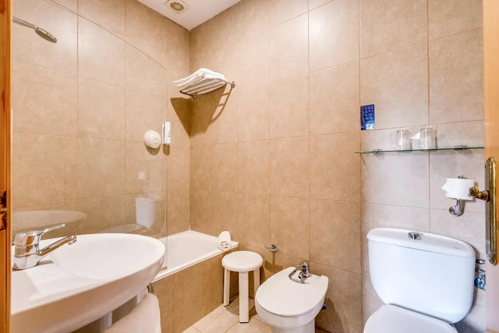TRIPLE STANDARD Room, Hotel Torre San Juan, Costa Blanca