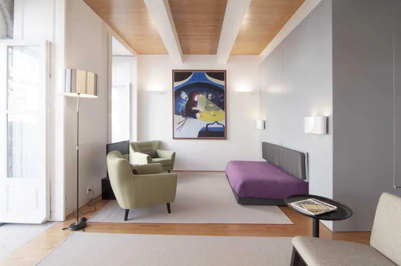 Room, Flattered To Be In Porto, Porto
