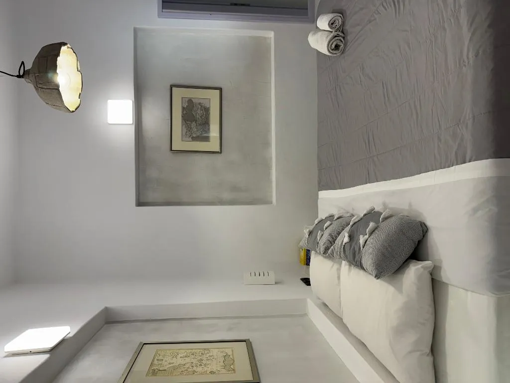 DOUBLE STANDARD Room, Caldera's Bliss Suites, Santorini