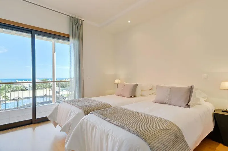 VILLA CAPACITY 4 TWO BEDROOMS Room, Sunset Village by Flagworld, Algarve