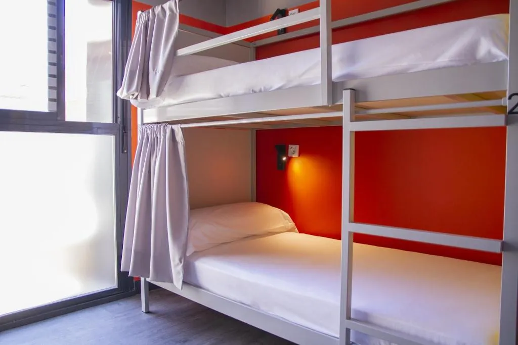 Bed in dormitory FEMALE ROOM Room, room00 Valencia Hostel, Valencia