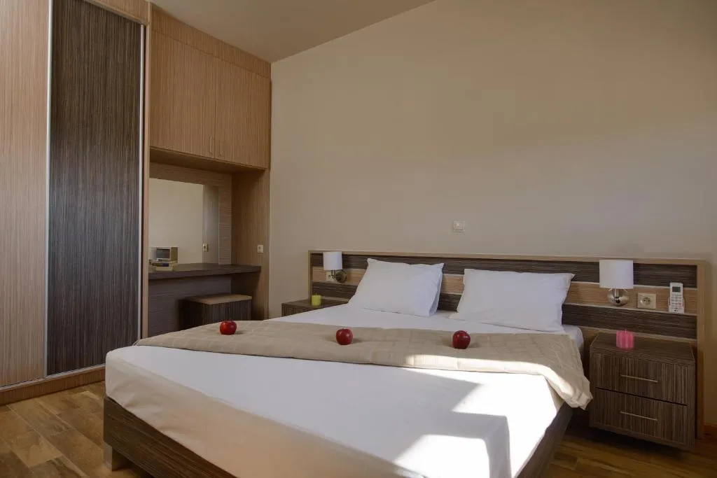 Room, Lenikos Resort, Crete