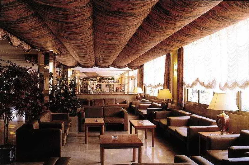 Lobby, Beverly Park, Costa Brava
