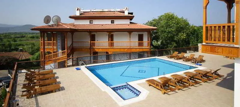 Pool, Azmakhan, Dalaman