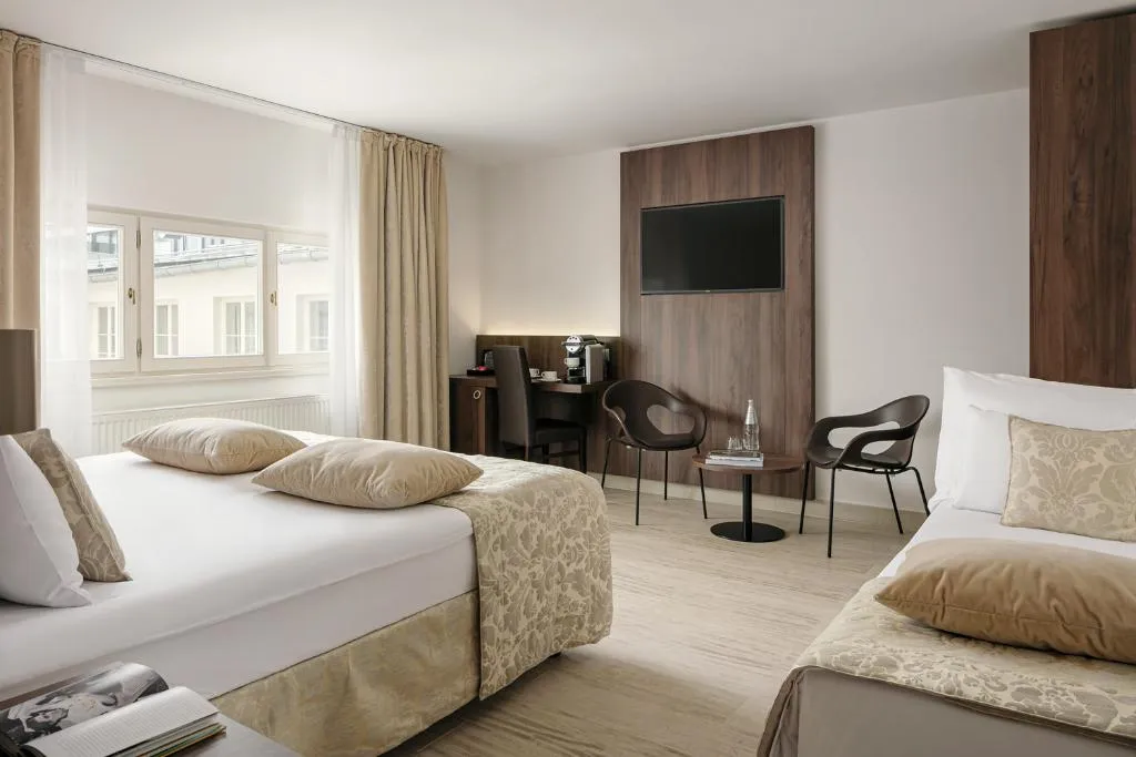 TRIPLE DELUXE Room, Michelangelo Grand Hotel, Prague