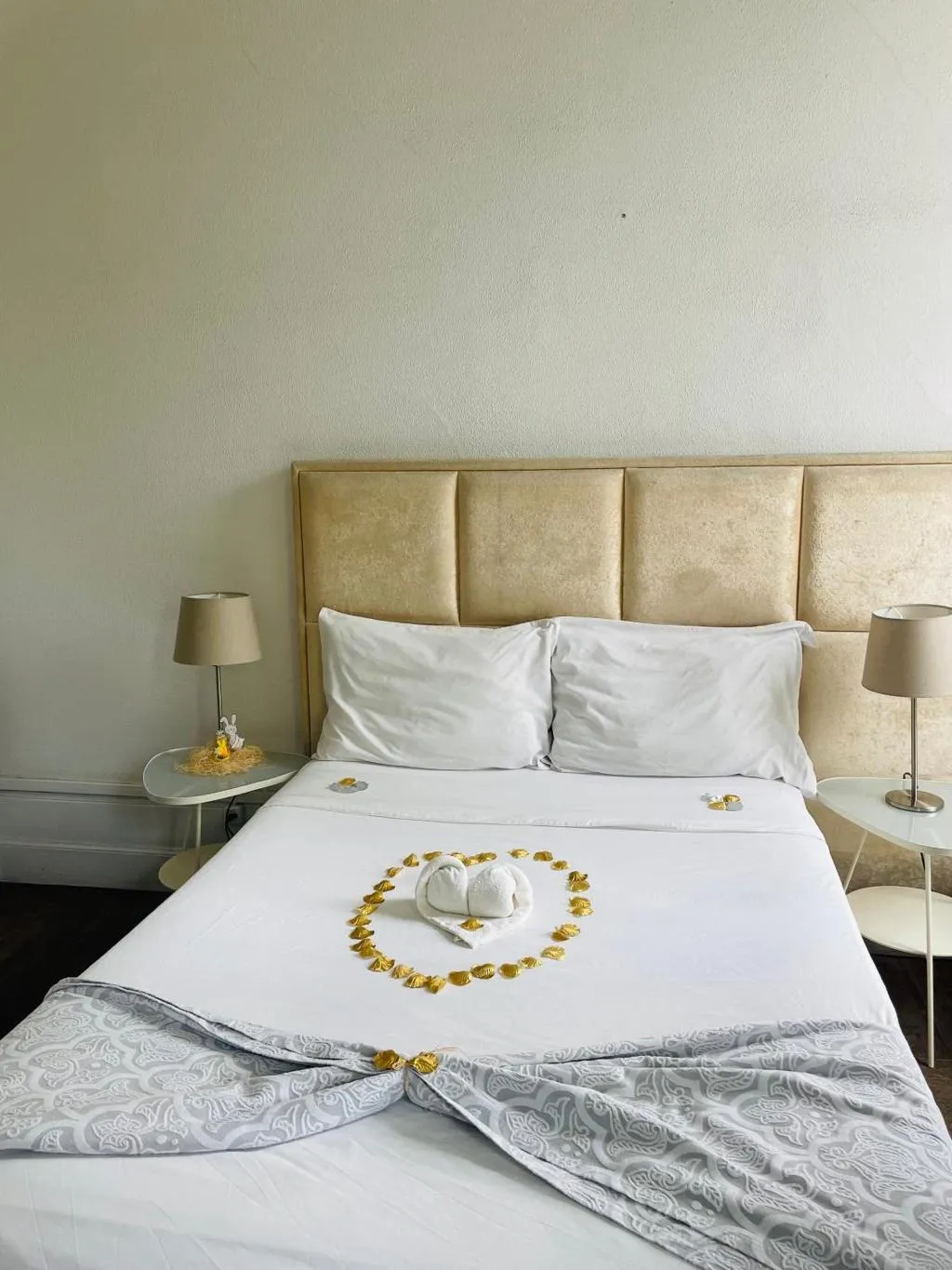 DOUBLE SUPERIOR WITH BALCONY Room, WW Hostel & Suites, Porto