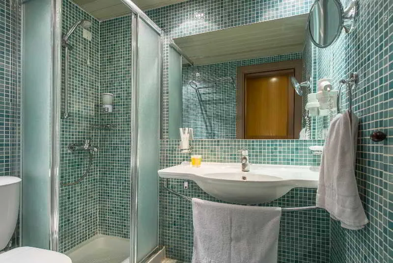 Room, Phoenix, Zante